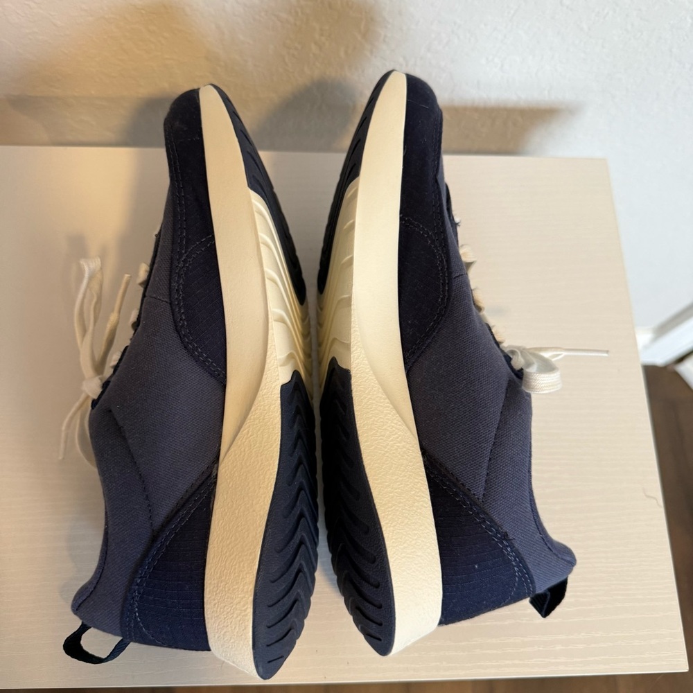 Allbirds Navy Blue Sneakers with White Laces Women’s Size 9 - Picture 9 of 11